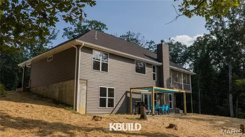 Exterior - 1077 Bell Rd, Wright City, MO 63390 photo 3 of 5
