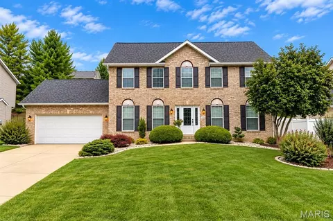 14 Grandbrook Blvd, Collinsville, IL 62234