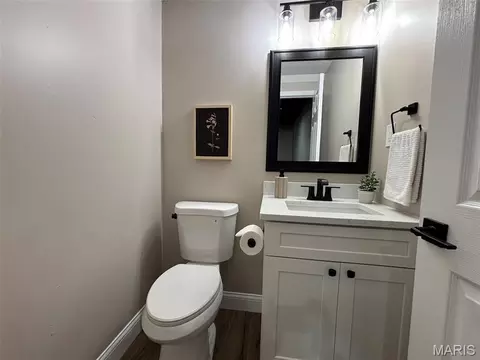 Bath - 754 Carman Woods Dr, Manchester, MO 63021 photo 5 of 5