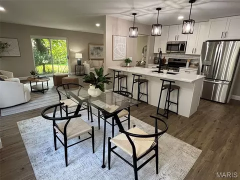 Dining - 754 Carman Woods Dr, Manchester, MO 63021 photo 1 of 2