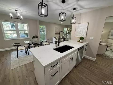 Kitchen - 754 Carman Woods Dr, Manchester, MO 63021 photo 6 of 6