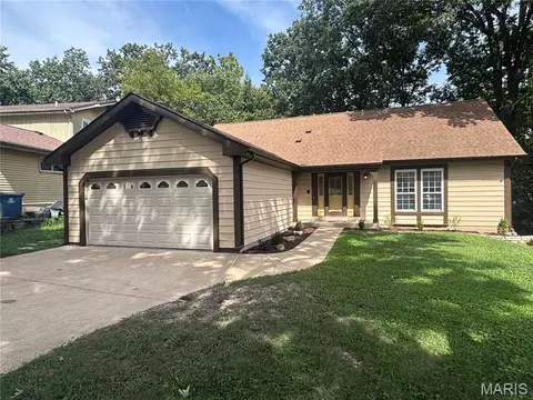 Exterior - 754 Carman Woods Dr, Manchester, MO 63021 photo 4 of 4