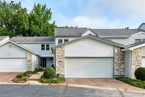 16463 Cobbleskille Dr, Chesterfield, MO 63017