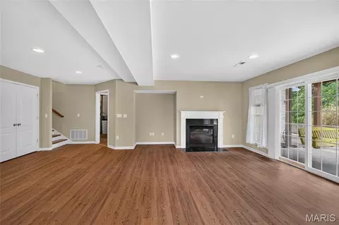 Living - 1635 Yale Ave, Rolla, MO 65401 photo 8 of 9