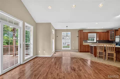 Living - 1635 Yale Ave, Rolla, MO 65401 photo 3 of 9