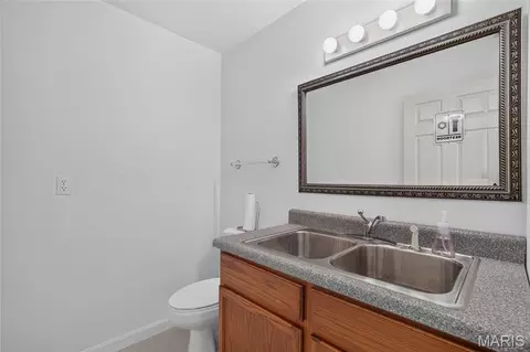 Bath - 1635 Yale Ave, Rolla, MO 65401 photo 6 of 6