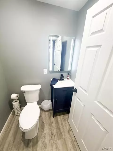 Bath - 601 Cooper Ave, Paris, MO 65275 photo 1 of 2
