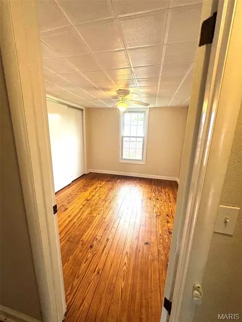 Bedroom - 406 W Springfield Ave, Union, MO 63084 photo 1 of 2