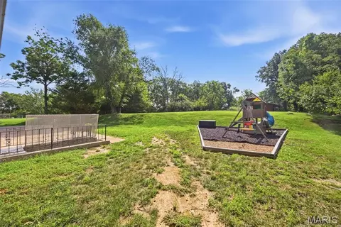 Exterior - 1312 Primrose Dr, Arnold, MO 63010 photo 5 of 7