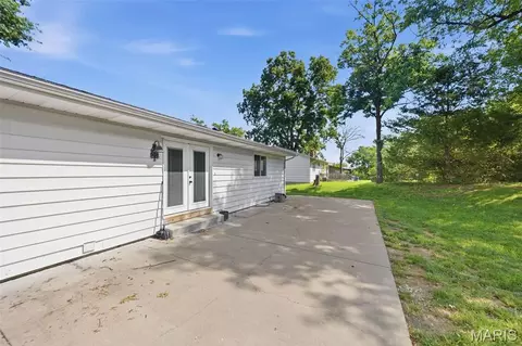 Exterior - 1312 Primrose Dr, Arnold, MO 63010 photo 4 of 7