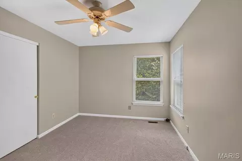 Bedroom - 1032 Oak Glen Cir, Ballwin, MO 63021 photo 4 of 9