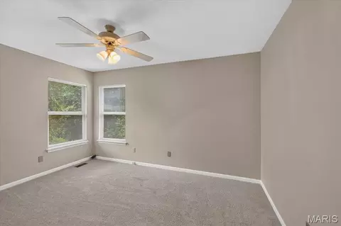 Bedroom - 1032 Oak Glen Cir, Ballwin, MO 63021 photo 6 of 9