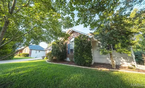 Exterior - 821 Cambridge Dr, Rolla, MO 65401 photo 4 of 13