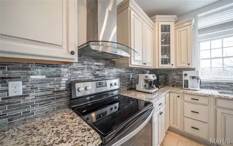 Kitchen - 495 Countryside Dr, Rolla, MO 65401 photo 4 of 4