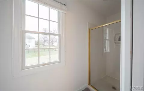 Bath - 495 Countryside Dr, Rolla, MO 65401 photo 6 of 8