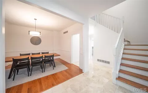 Entry Way - 495 Countryside Dr, Rolla, MO 65401 photo 2 of 4