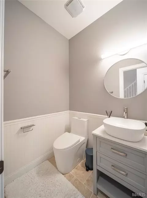 Bath - 495 Countryside Dr, Rolla, MO 65401 photo 2 of 8