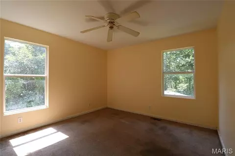 Bedroom - 464 Red Fox Dr, Bourbon, MO 65441 photo 1 of 10