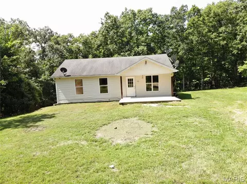 Exterior - 464 Red Fox Dr, Bourbon, MO 65441 photo 1 of 9