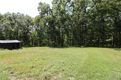 Exterior - 464 Red Fox Dr, Bourbon, MO 65441 photo 7 of 9