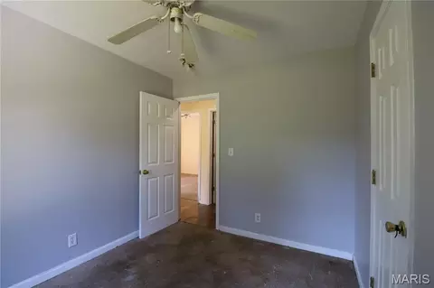 Bedroom - 464 Red Fox Dr, Bourbon, MO 65441 photo 8 of 10