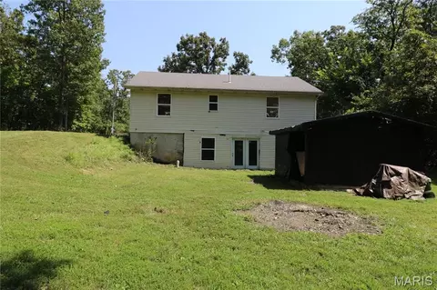 Exterior - 464 Red Fox Dr, Bourbon, MO 65441 photo 3 of 9