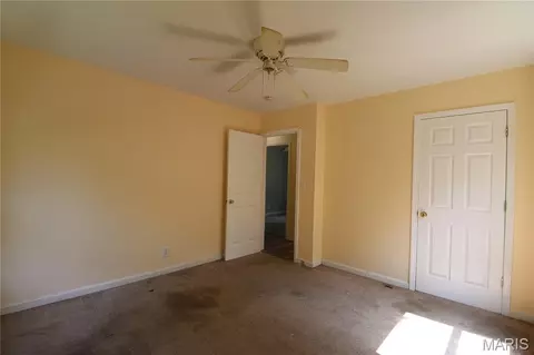 Bedroom - 464 Red Fox Dr, Bourbon, MO 65441 photo 3 of 10