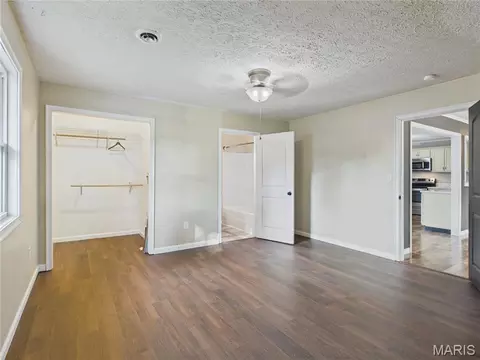 Bedroom - 14328 Torpedo Dr, Saint Robert, MO 65584 photo 2 of 7