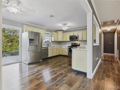 Entry Way - 14328 Torpedo Dr, Saint Robert, MO 65584 photo 1 of 2