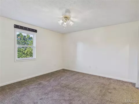 Bedroom - 14328 Torpedo Dr, Saint Robert, MO 65584 photo 5 of 7