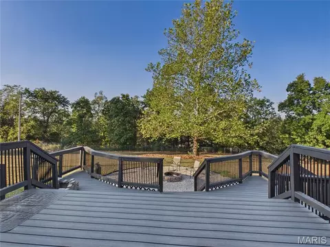 Exterior - 14328 Torpedo Dr, Saint Robert, MO 65584 photo 5 of 12