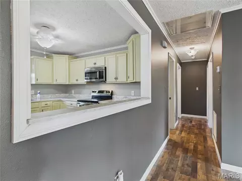 Entry Way - 14328 Torpedo Dr, Saint Robert, MO 65584 photo 2 of 2
