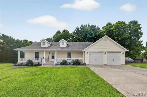 306 Waggoner Blvd, Elsberry, MO 63343