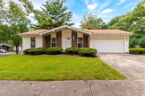 14421 Fox Dower Ct, Florissant, MO 63034