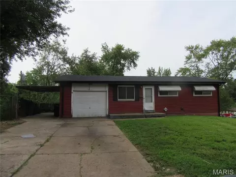 9028 Cranberry Ln, Saint Louis, MO 63121