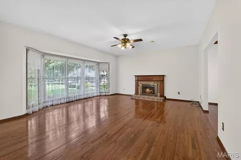 Living - 1903 Larimer Trl, Wildwood, MO 63011 photo 5 of 9