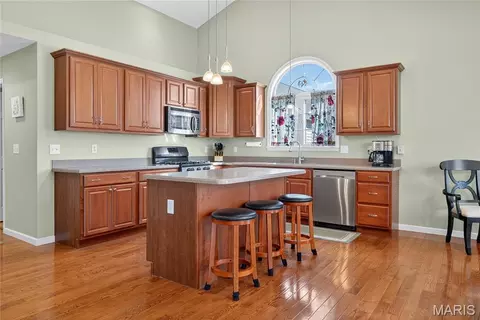 Kitchen - 604 Judges Way, Troy, MO 63379 photo 4 of 6