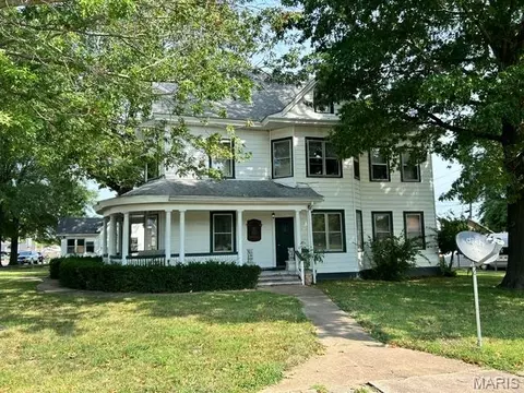 Exterior - 900 Cedar St, Bismarck, MO 63624 photo 3 of 4
