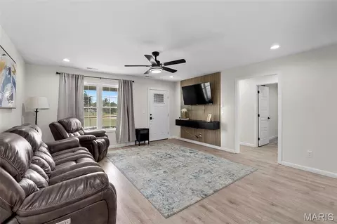 Entry Way - 70 Kyle Dr, Benton, MO 63736 photo 1 of 1
