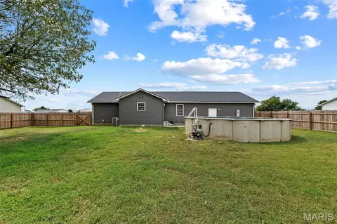 Exterior - 70 Kyle Dr, Benton, MO 63736 photo 6 of 11