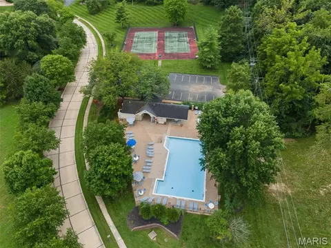 Exterior - 507 Prospector Ridge Dr, Ballwin, MO 63011 photo 9 of 11