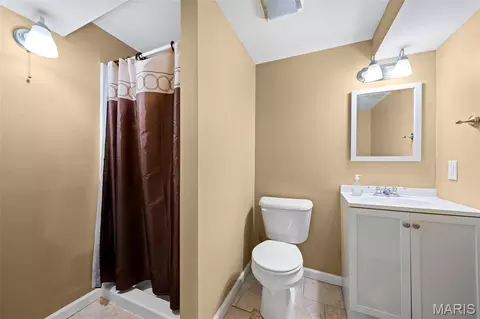 Bath - 507 Prospector Ridge Dr, Ballwin, MO 63011 photo 5 of 5