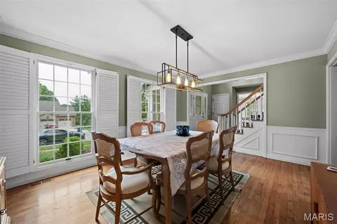 Dining - 507 Prospector Ridge Dr, Ballwin, MO 63011 photo 2 of 4