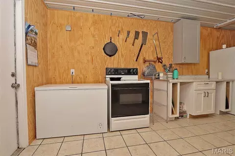Kitchen - 271 Shawneetown Rd, Jackson, MO 63755 photo 1 of 3