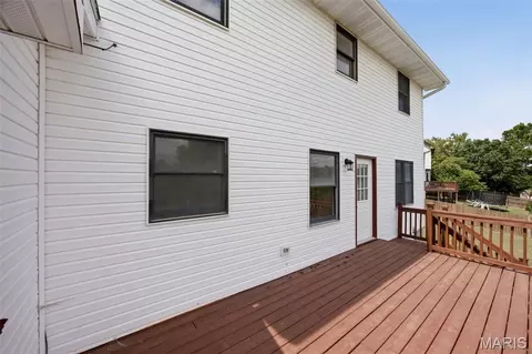 Exterior - 107 Meadow Ln, Saint Robert, MO 65584 photo 6 of 11