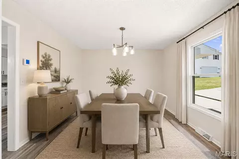 Dining - 107 Meadow Ln, Saint Robert, MO 65584 photo 1 of 2