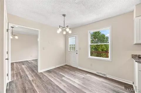 Dining - 107 Meadow Ln, Saint Robert, MO 65584 photo 2 of 2