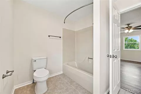 Bath - 107 Meadow Ln, Saint Robert, MO 65584 photo 3 of 3