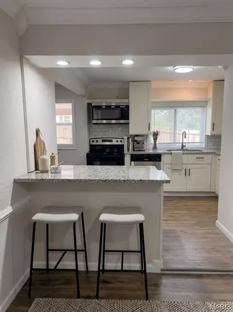 Kitchen - 4337 E Swaller Rd, Imperial, MO 63052 photo 3 of 3