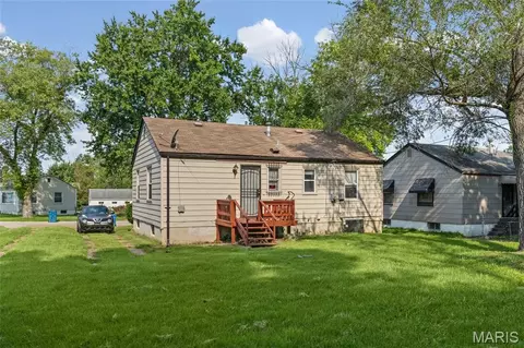 Exterior - 6010 Eaton Dr, Berkeley, MO 63134 photo 6 of 7